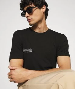 Pier One En promotion T-shirt imprimé t-shirts col rond homme -magasin Pier One ce6ca0c0570d477d960e0cdf09573ef5