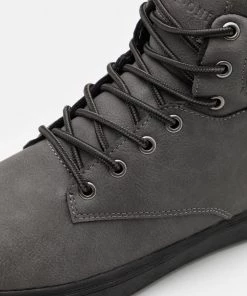 Pier One Baskets montantes Pas Cher baskets & sneakers rond homme 14 Pier One Baskets montantes Pas Cher baskets & sneakers rond homme -magasin Pier One cf2d50cc80484f929bba64328e6396ad