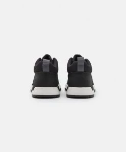 Promos Pier One Baskets basses baskets & sneakers rond homme -magasin Pier One cf5d59852af94279a63c64131fb50819