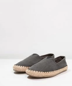 Pier One UNISEX - Espadrilles Prix Refroidis chaussures basses rond homme -magasin Pier One d3f6d93cf6a84c038fa1e85511b70aa4
