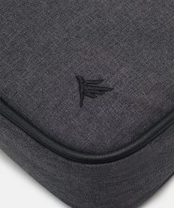 Pier One Meilleure qualité Sac bandoulière sacs compartiment pour téléphone portable homme -magasin Pier One d5500ab1f32a4315ac22fe8ea521ff9e