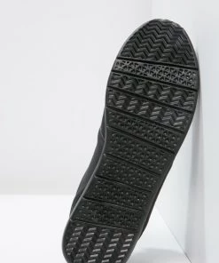 Pier One Baskets basses Prix Accessible baskets & sneakers rond homme -magasin Pier One d5938759fd0949728587c4d9fdea843f