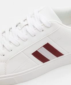 Pier One Rabais UNISEX - Baskets basses baskets & sneakers rond 13 Pier One Rabais UNISEX - Baskets basses baskets & sneakers rond -magasin Pier One d5dc36b108bd4dd5bf7d9d8537c0998b