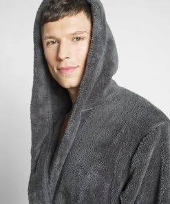 Prix Usine Pier One Peignoir sous-vêtements & chaussettes capuche homme -magasin Pier One d8bc46bac8fa44929b190c5532f01c02