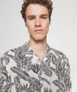 Pier One Chemise Qualité Excellente chemises col revers homme -magasin Pier One db0422f70e134909b058969ab17f426c