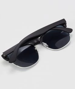 Pier One Lunettes de soleil Qualité garantie 100% trapèze homme -magasin Pier One de46244533a0476988422e478e12aaf6