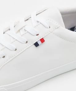 Pier One Prix Favorable UNISEX - Baskets basses baskets & sneakers rond -magasin Pier One def1a1b8def040e8a2692faf3249e43e