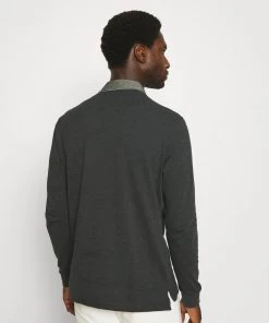 Pier One Bon Rapport Coût-Efficacité COLLAR RUGBY - Polo t-shirts col polo homme 10 Pier One Bon Rapport Coût-Efficacité COLLAR RUGBY - Polo t-shirts col polo homme -magasin Pier One e101ae8dd36c4e6bbb464e57d9de3a4c