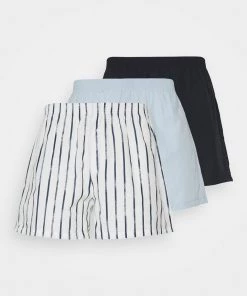 Pier One Prix Malin 3 PACK - Caleçon sous-vêtements & chaussettes normale homme 18 Pier One Prix Malin 3 PACK - Caleçon sous-vêtements & chaussettes normale homme -magasin Pier One e17fe264595f487a80ae2850b8e3372e