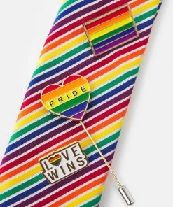 Prix Dégriffé Pier One PRIDE RAINBOW PINS SET - Cravate cravates et nœuds papillon multicolore homme -magasin Pier One e1ab67e623df42319114c4c614c9166b