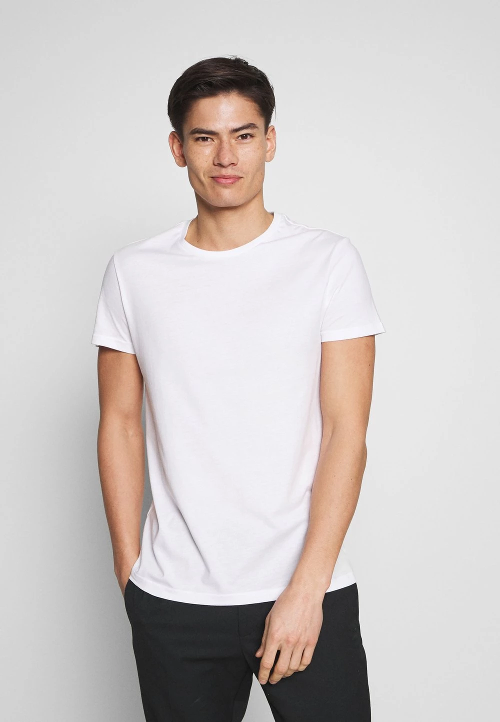 Pier One Qualité garantie 100% 5 PACK - T-shirt basique t-shirts col rond homme 4 Pier One Qualité garantie 100% 5 PACK - T-shirt basique t-shirts col rond homme – Image 2