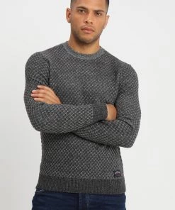 En promotion Pier One Pullover pulls & gilets col rond homme
