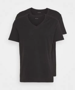 Pier One Prix Bradés 2 PACK - T-shirt basique t-shirts col en v profond homme -magasin Pier One e4db97355e174619af3ba8aa07799da2