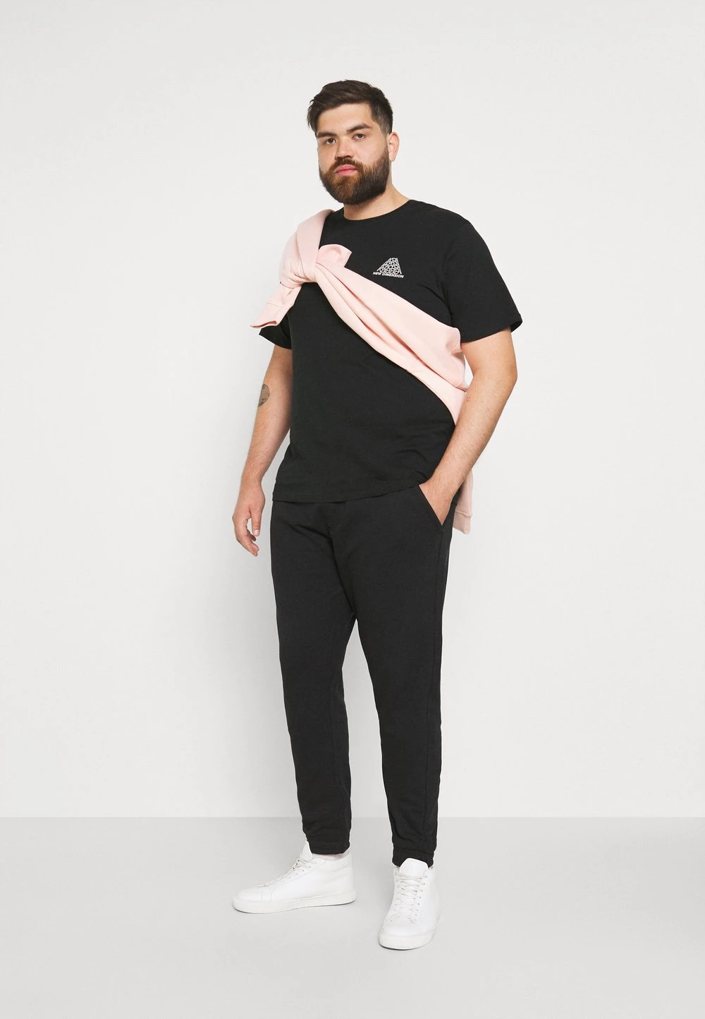 Soldes Pier One T-shirt imprimé t-shirts col rond homme 4 Soldes Pier One T-shirt imprimé t-shirts col rond homme – Image 2