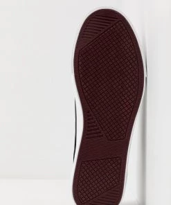 Pier One Baskets basses Prix Affortable sneakers rond homme -magasin Pier One e8bbd3ab6bce48dbb621fc1510aaf330