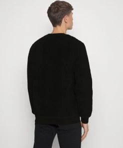 Prix De Rêve Pier One Sweat polaire sweats & hoodies col rond homme -magasin Pier One ef410f4084fb4f02a92b5fba1f8de101