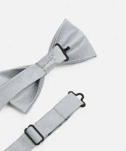 Rabais Pier One SET - Noeud papillon cravates et accessoires de costume carreaux homme -magasin Pier One ef6db628dc7a4143a1bd1984daad6860