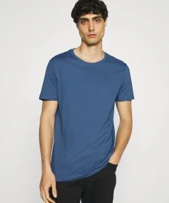 Pier One 5 PACK - T-shirt basique Un Tarif Préférentiel t-shirts col rond homme 24 Pier One 5 PACK - T-shirt basique Un Tarif Préférentiel t-shirts col rond homme -magasin Pier One f17f978d38c44c5484f1d841b0096e21