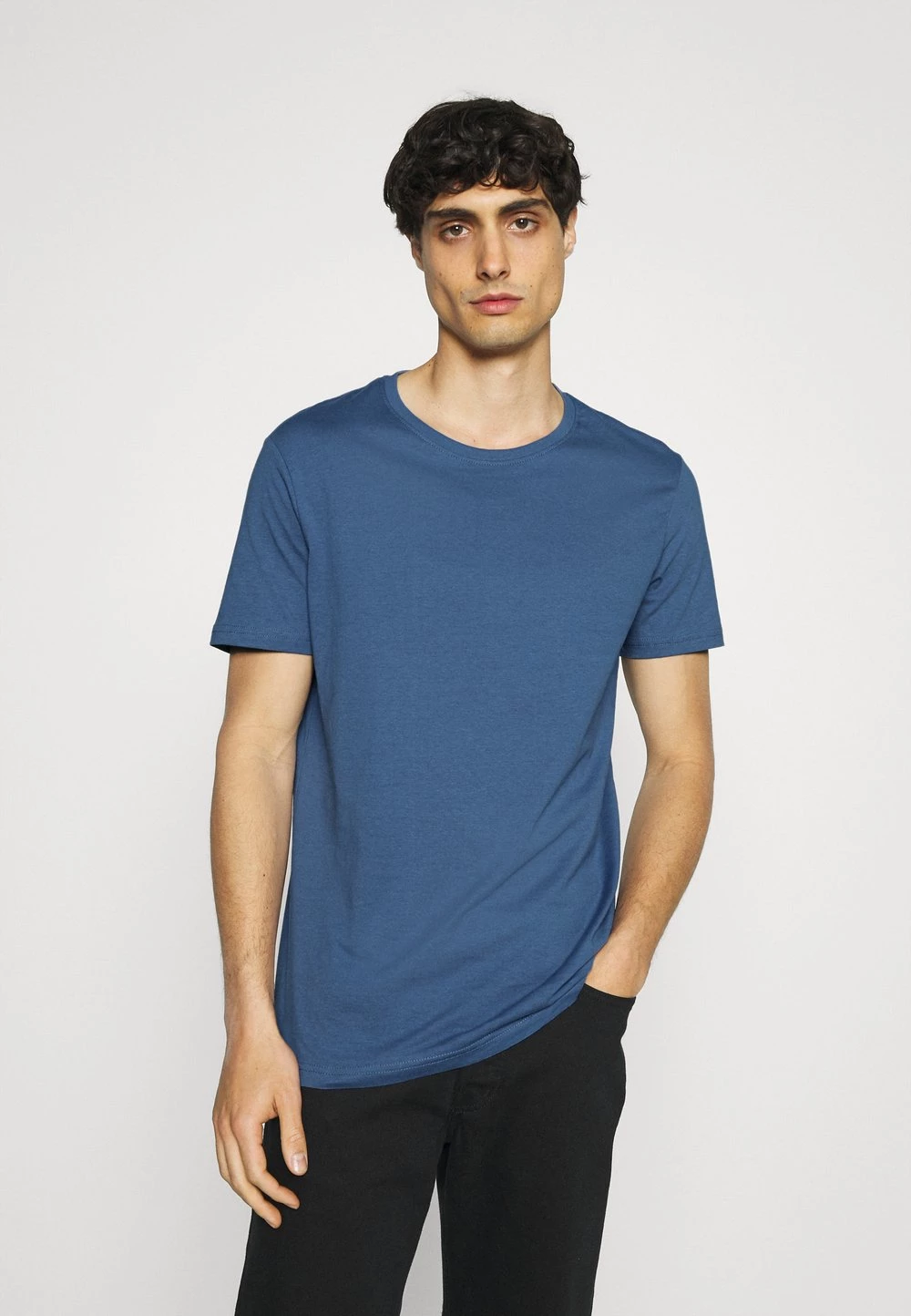 Pier One 5 PACK - T-shirt basique Un Tarif Préférentiel t-shirts col rond homme 6 Pier One 5 PACK - T-shirt basique Un Tarif Préférentiel t-shirts col rond homme – Image 4