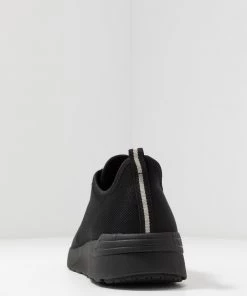 Prix Ourlé Pier One Baskets basses sneakers rond homme -magasin Pier One f239c171235b41e89eb44475b828e564