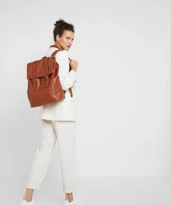 Discount En Ligne Pier One UNISEX - Sac à dos sacs fermoir aimanté 16 Discount En Ligne Pier One UNISEX - Sac à dos sacs fermoir aimanté -magasin Pier One f4b13091a1e1449fbcad806f51bffdf0