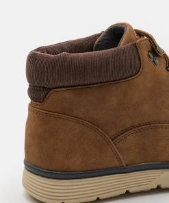 Vendre Pier One Bottines à lacets bottes rond homme -magasin Pier One f4eeea2c01bc4068bae305292205494e