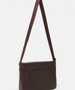 Pier One Assurance De l’Authenticité Sac bandoulière sacs compartiment pour pc portable homme -magasin Pier One f5ce50be7ca44cf9860ccb6cd05d09fa