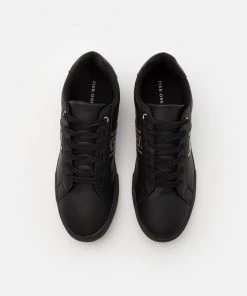 Pier One Prix De Lancement UNISEX - Baskets basses sneakers rond -magasin Pier One f86bf0c16f034b7c893d1c53fb2c0584