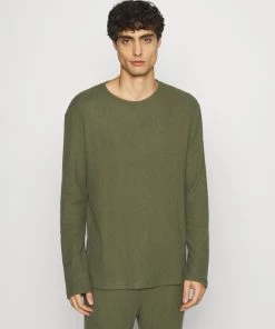 Prix Cassé Pier One RIBBED LOUNGE TOP - Haut de pyjama pyjamas col rond homme