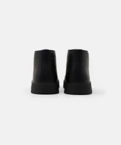 Pier One Baskets montantes Prix Préférentiel baskets & sneakers rond homme -magasin Pier One fd39039f16464f3aa13ba0306051f64d