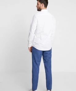 Pier One 2 PACK - Chemise classique Prix Usine costumes & cravates col kent homme -magasin Pier One fe3882eaf28b48838ea76cbb4b0ad904